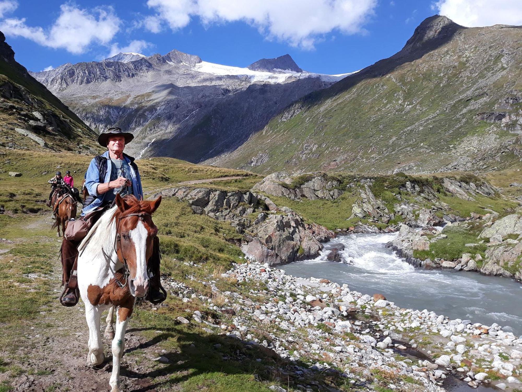 Hotel Ortnerhof - Reiten Wandern Genießen Prägraten Exterior foto