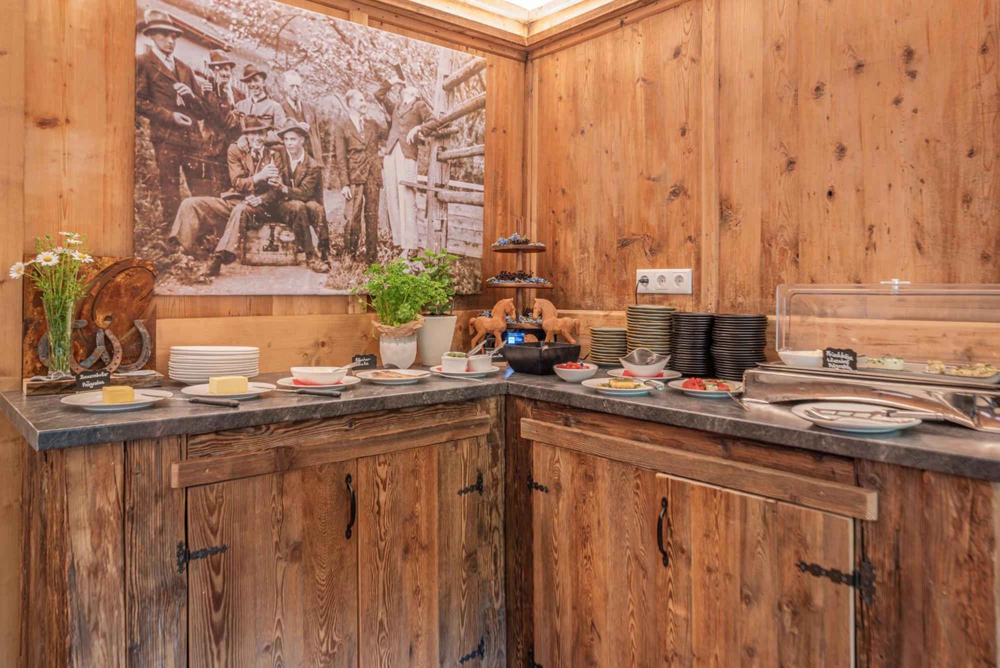 Hotel Ortnerhof - Reiten Wandern Genießen Prägraten Exterior foto