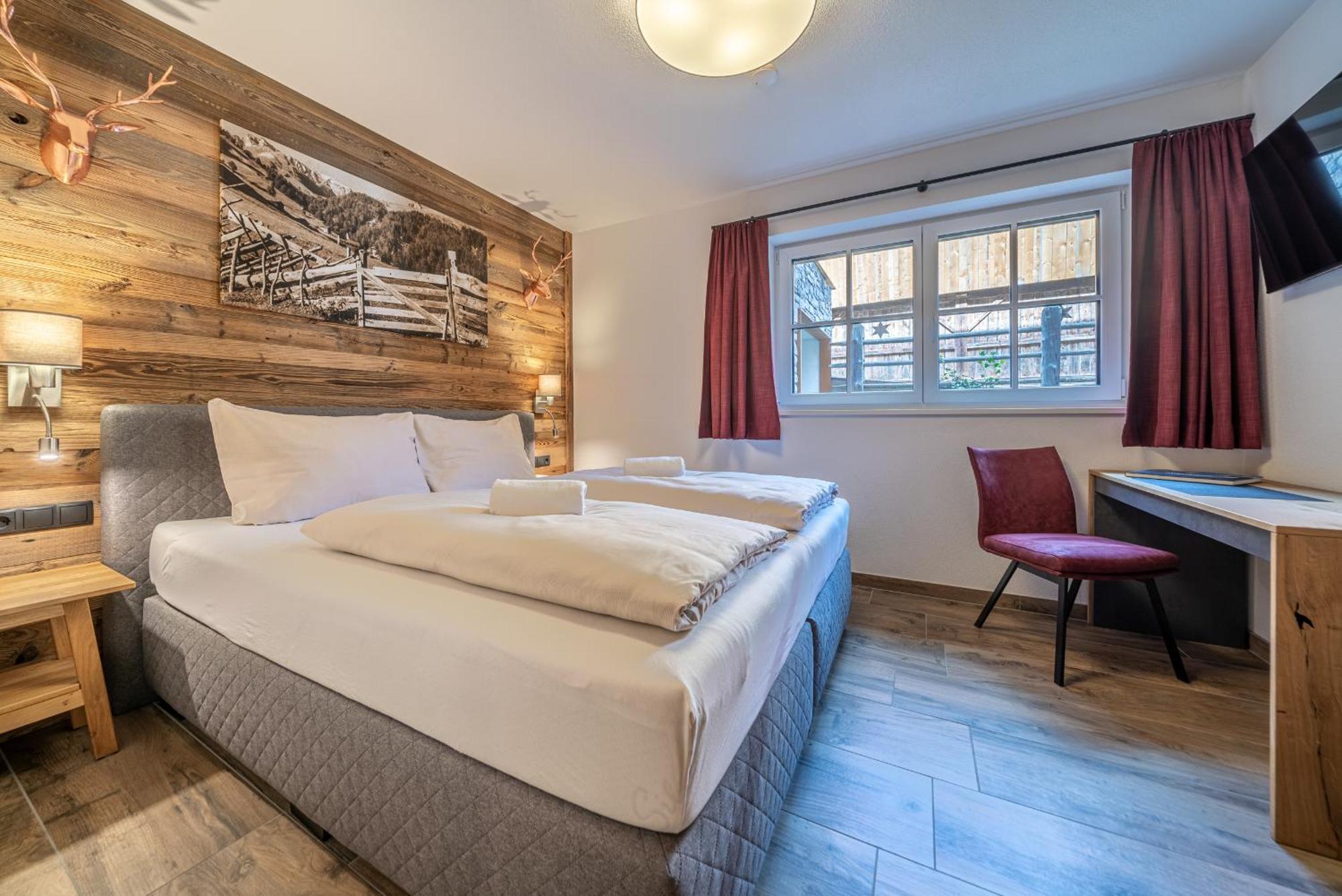 Hotel Ortnerhof - Reiten Wandern Genießen Prägraten Exterior foto